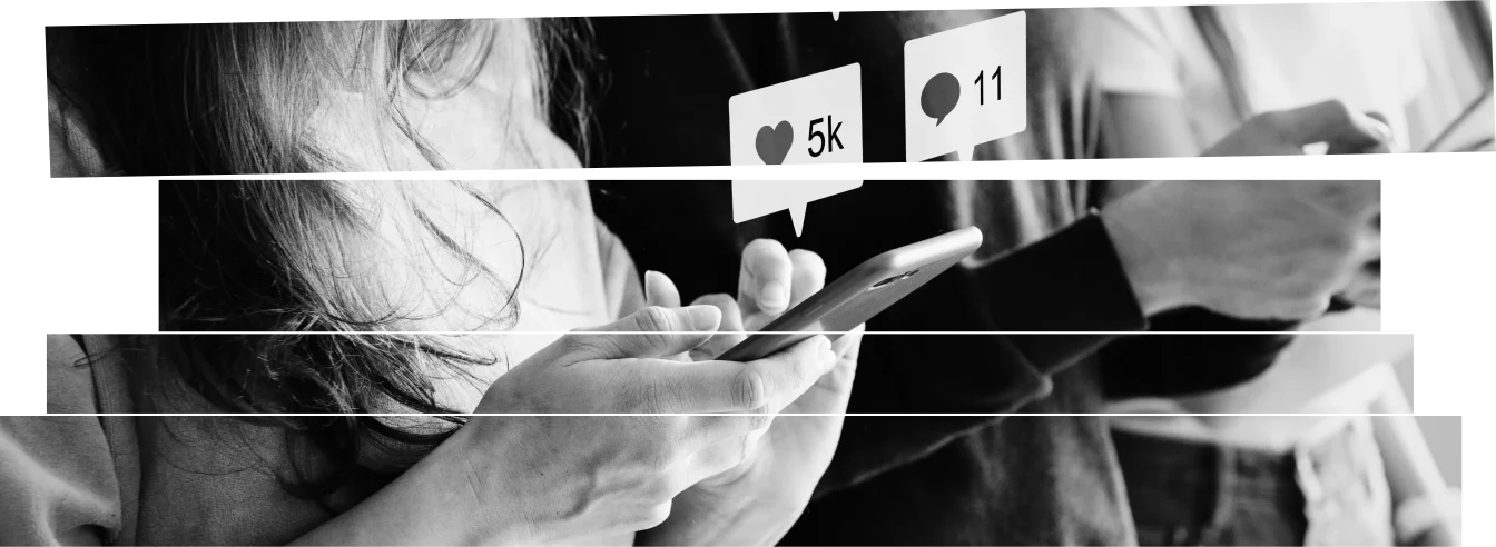 Пользователь смартфона и реакции в социальных сетях